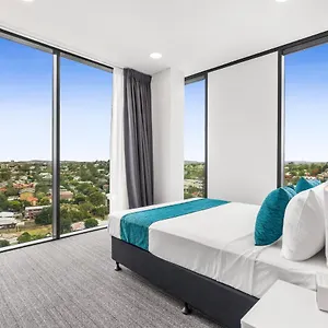 Essence Taringa Aparthotel